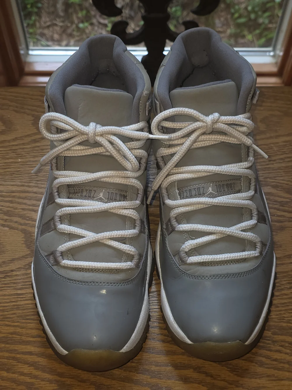 Air Jordan 11 Retro 2010 Cool Grey White Sneakers Sz 10.5